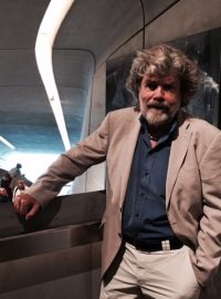 Horolezec Reinhold Messner v nově otevřeném horském muzeu na vrcholu Kronplatzu v Jižním Tyrolsku