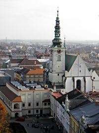 Pohled na kostel Povýšení sv. Kříže v Prostějově