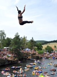 V Hřiměždicích se pošestnácté sešli nejlepší čeští i světoví skokani z extrémních výšek