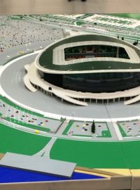 I fotbalový stadion se dá využít z různým účelům, třeba k plaveckým