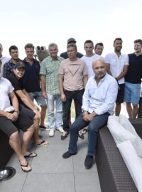 Trenér Vladimír Vůjtek se společně s realizačním týmem sešel s hráči z NHL