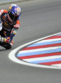 Karel Hanika při kvalifikační jízdě kategorie Moto3