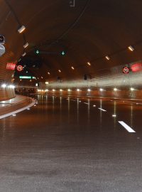 Tunel Blanka několik dní před otevřením