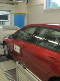 Ministerstvo dopravy otestovalo dva nové vozy z koncernu VW