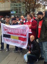 Fotbal pojí fanoušky. Na Mnichov vyrazili podpořit „svůj“ Arsenal i fanoušci z Belgie