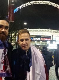 Jérémy a Sebastien přijeli do Wembley z Toulouse. Chtěli ukázat teroristům, že se jich fotbaloví fanoušci nebojí