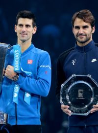Ani Roger Federe na Djokoviće nestačí. Srb mu ve finále Masters oplatil porážku ze základní skupiny