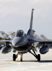 Turecká stíhačka F-16