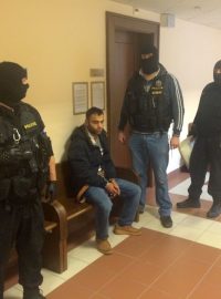 Krajský soud poslal zadrženého cizince do předběžné vydávací vazby