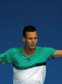 Zdvižené ruce tentokrát nejsou výrazem radosti, Tomáš Berdych v žebříčku přišel o 6. místo