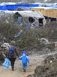 Uprchlický tábor přezdívaný Džungle poblíž města Calais