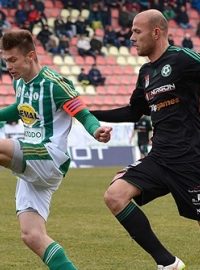 Roman Bednář (vpravo) ani celý tým Příbrami neskóroval v lize už 456 minut