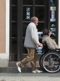 Péče o handicapované (ilustr. foto)