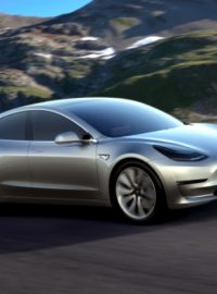 Americká společnost Tesla představila nový elektromobil Model 3