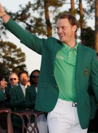 Danny Willett v zeleném saku pro vítěze Masters