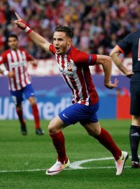 Saúl Ňíguez prošel skrz obranu Bayernu a získal Atléticu náskok