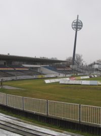 Nejvyšší česká fotbalová soutěž se na královéhradecký Všesportovní stadion vrací po roce