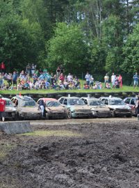 Destruction Derby 2016. Demoliční závod autovraků v Sosnové u České Lípy