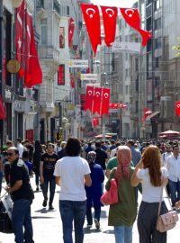 Pěší ulice Istiklal v centru Istanbulu