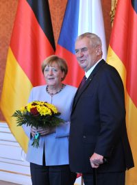 Německá kancléřka Angela Merkelová a český prezident Miloš Zeman