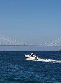 Istanbul. Třetí most přes Bosporskou úžinu má jméno po tureckém sultánovi Selimovi I. Hrozném