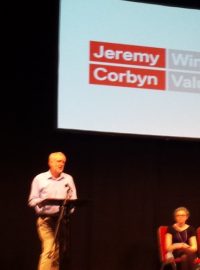 Šéf britských labouristů Jeremy Corbyn usiluje o znovuzvolení