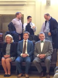 Bývalí primátoři Prahy Bohuslav Svoboda a Tomáš Hudeček a další 3 lidé jsou vinni v kauze Opencard