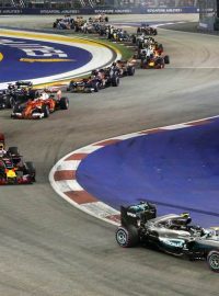 Nico Rosberg na čele velké ceny Singapuru