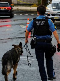 Policie na místě. Batoh v New Jersey ukrýval pět nástražných zařízení, oznámil mítsní starosta Chris Bollwage