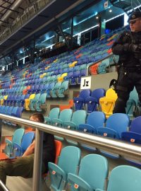 Policisté, záchranáři a hasiči nacvičovali na královéhradeckém zimním stadionu zásah proti aktivnímu útočníkovi