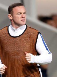 Anglie nemá novou barvu dresů, to jen Wayne Rooney musel obléknout rozlišovák pro náhradníky