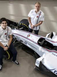 Jezdci týmu Williams F1 pro sezonu 2017: Lance Stroll (vlevo) a Valtteri Bottas