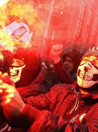 Ve Varšavě na Den nezávislosti pochoduje opozice i nacionalisté