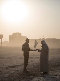 Slovenští zdravotníci Matěj Karlák a Oliver Valentovič pomáhají lidem v Iráku - irácký Mosul, listopad 2016