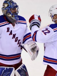 První hvězdou zápasu byl zvolen brankář New York Ranger Henrik Lundqvist