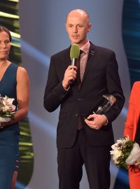 Tenistky Lucie Hradecká, Barbora Strýcová a kapitán Petr Pála