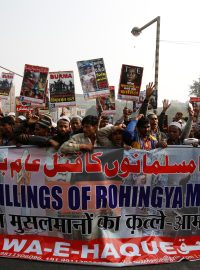 Demonstrace proti zabíjení Rohingů.