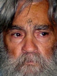 Odsouzený masový vrah Charles Manson