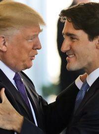 Donald Trump a Justin Trudeau při prvním vzájemném setkání