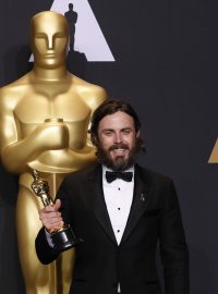 Casey Affleck získal Oscara za hlavní roli v dramatu Místo u moře