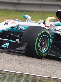 Lewis Hamilton vyhrál velkou cenu Číny