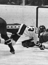 Bývalý brankář Jiří Králík v roce 1980 na olympijských hrách v Lake Placid