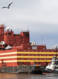 Ruská plovoucí atomová elektrárna Akademik Lomonosov