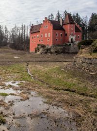 V létě se na rybník u Červené Lhoty vrátí oblíbené lodičky