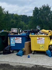 Černé skládky stojí Ostrov ročně desetitisíce korun