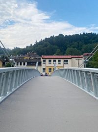V Železném Brodě otevřeli novou lávku přes Jizeru