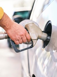 Pohonné hmoty (ilustrační foto)