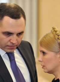 Andrey (také Andrij) Portnov a bývalá ukrajinská politička Julija Tymošenková (snímek z roku 2010)