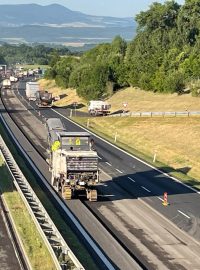 Na dálnici D8 se opět na týden uzavřely tunely Panenská a Libouchec