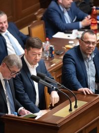 Andrej Babiš, Tomio Okamura a Jaroslav Foldyna v Poslanecké sněmovně